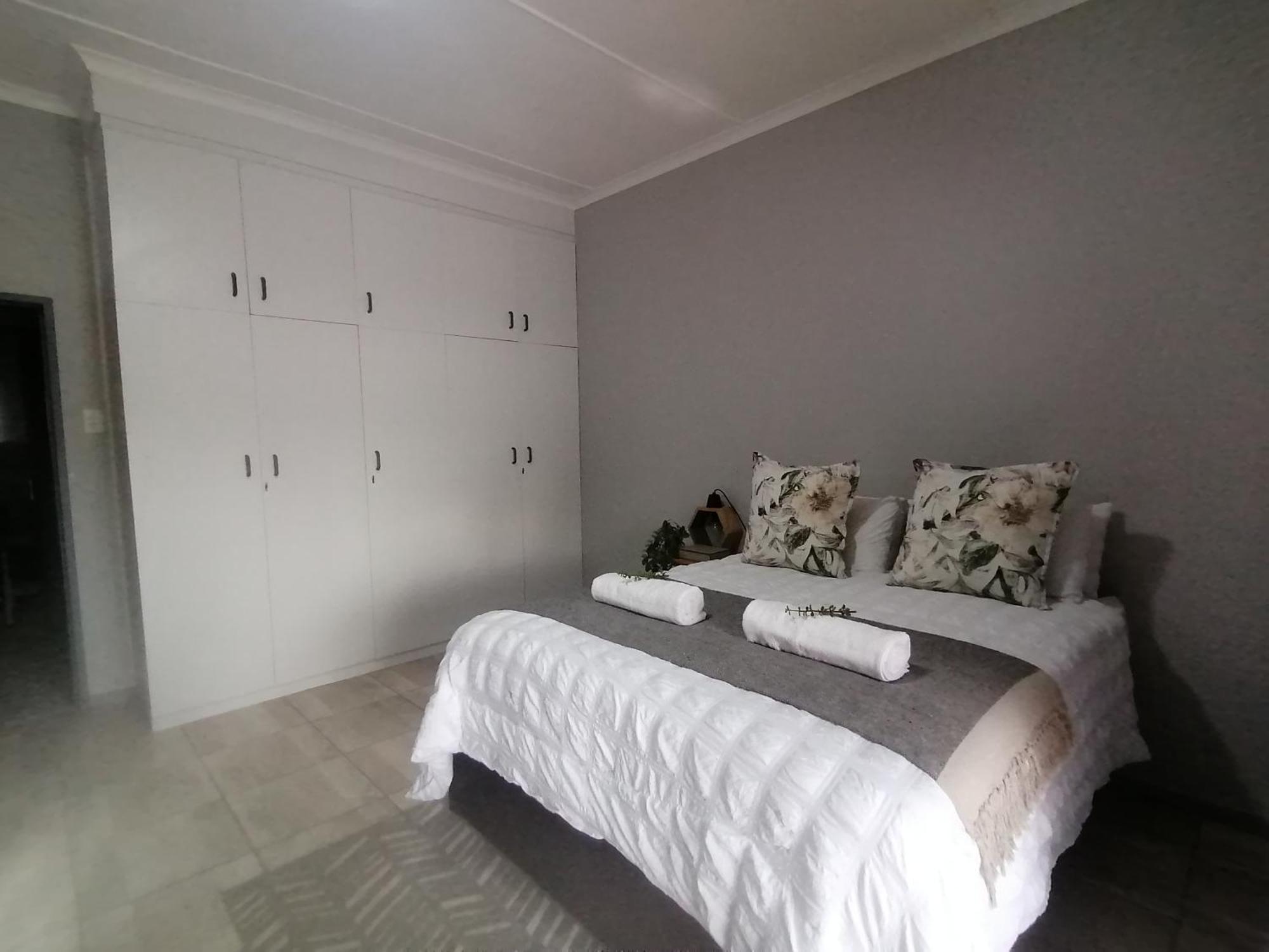 Oppi Draai Guesthouse Oudtshoorn Extérieur photo