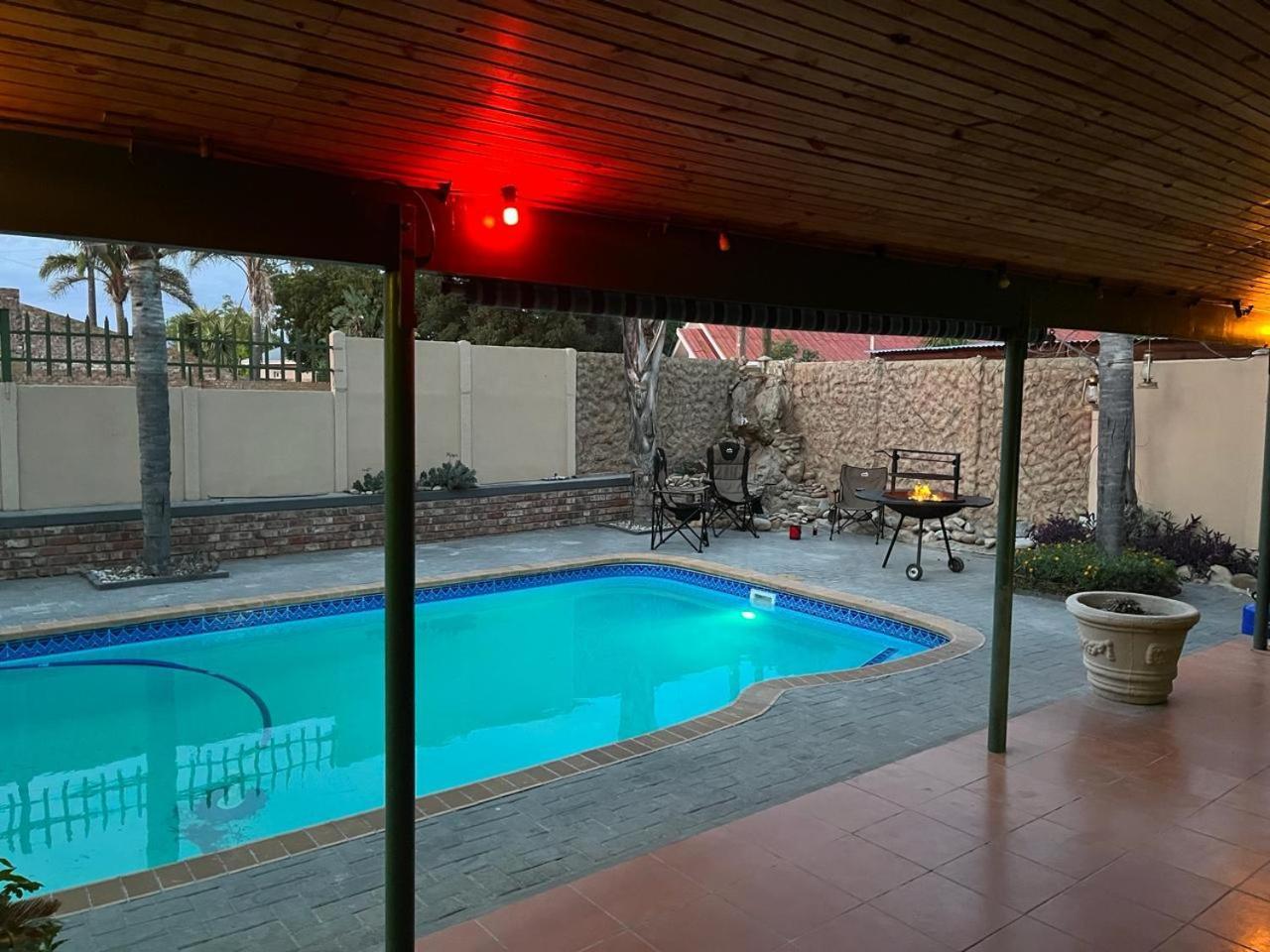 Oppi Draai Guesthouse Oudtshoorn Extérieur photo