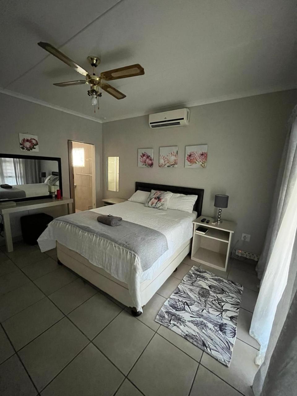 Oppi Draai Guesthouse Oudtshoorn Extérieur photo