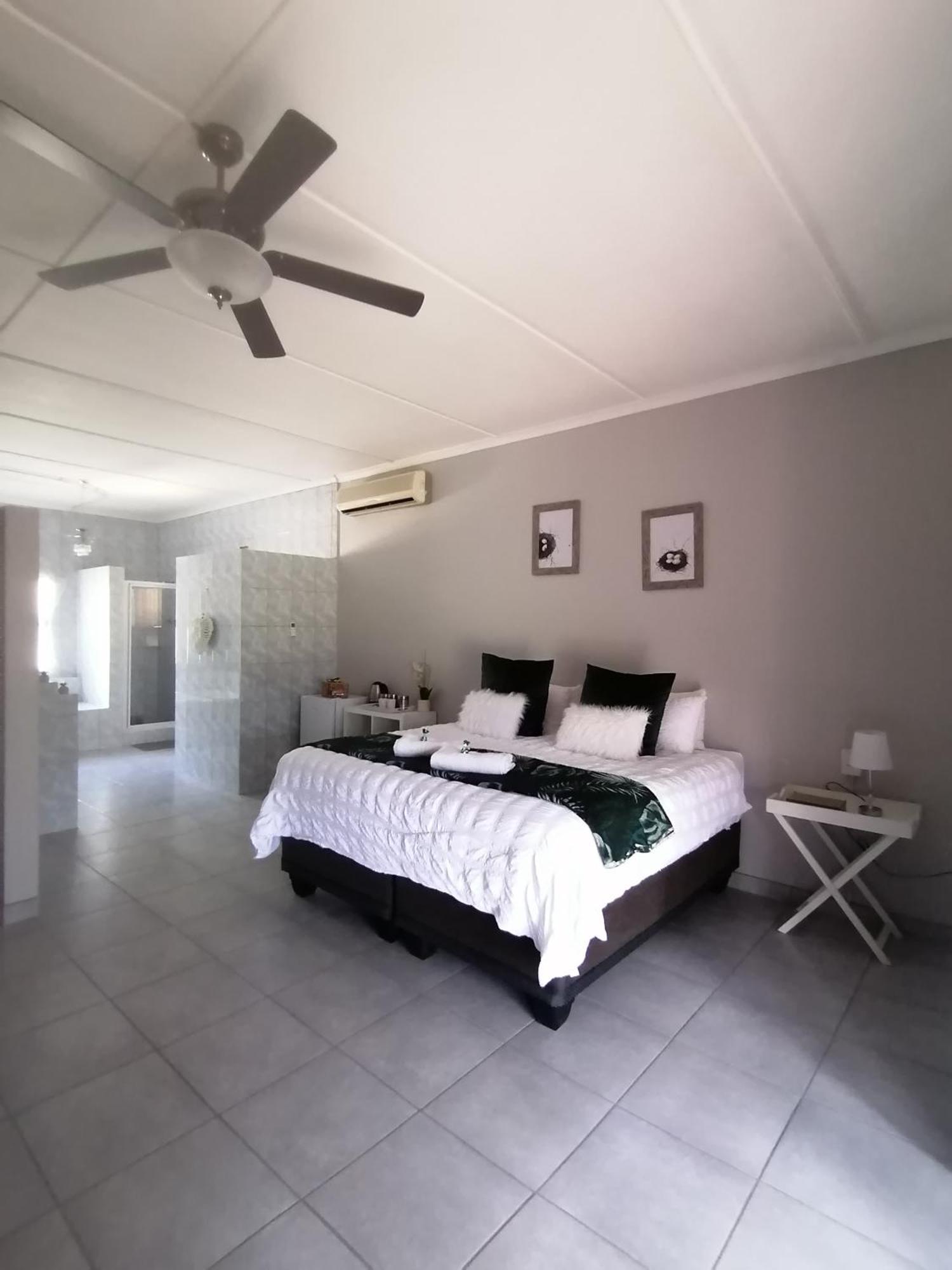 Oppi Draai Guesthouse Oudtshoorn Extérieur photo