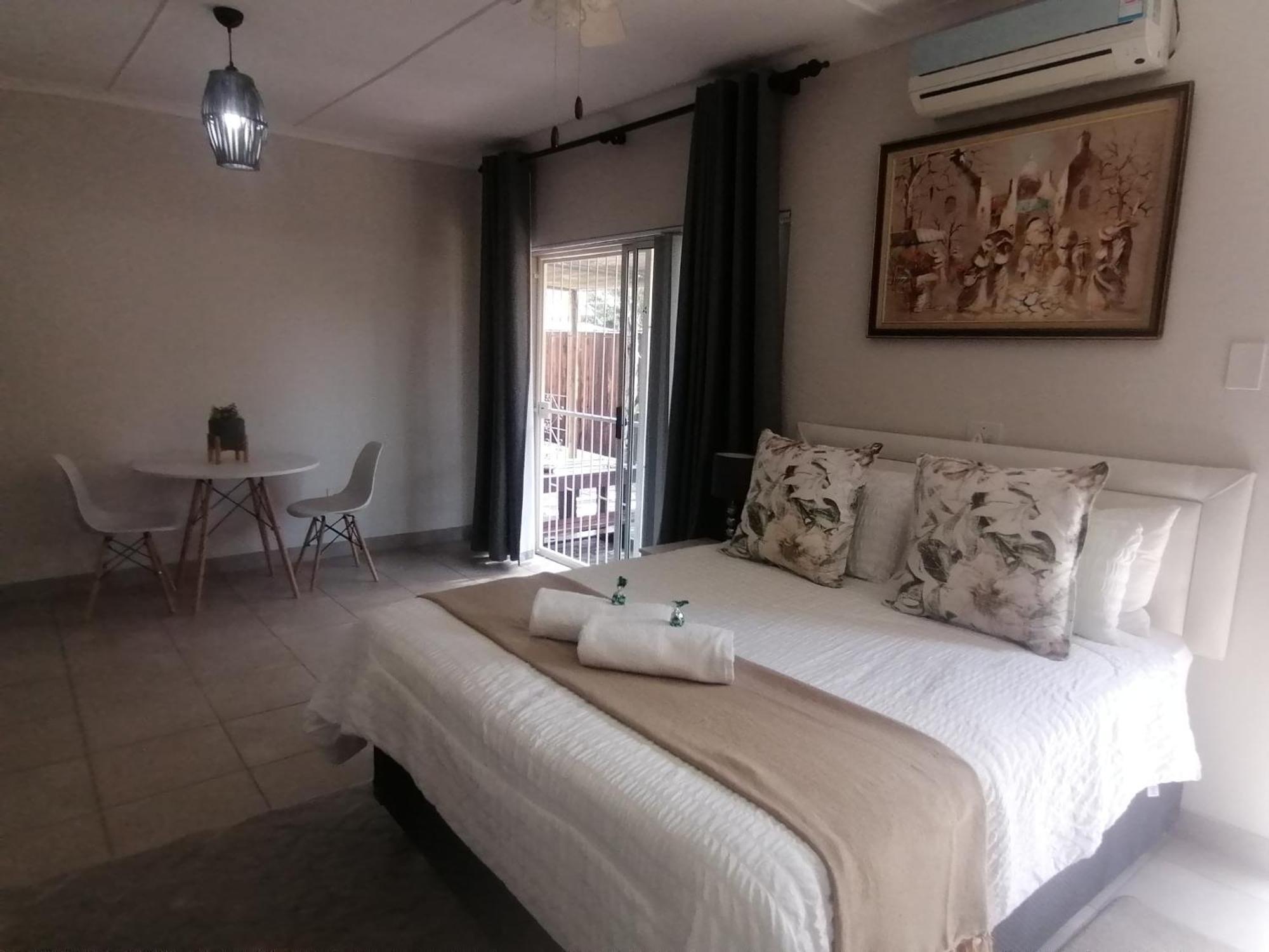 Oppi Draai Guesthouse Oudtshoorn Extérieur photo