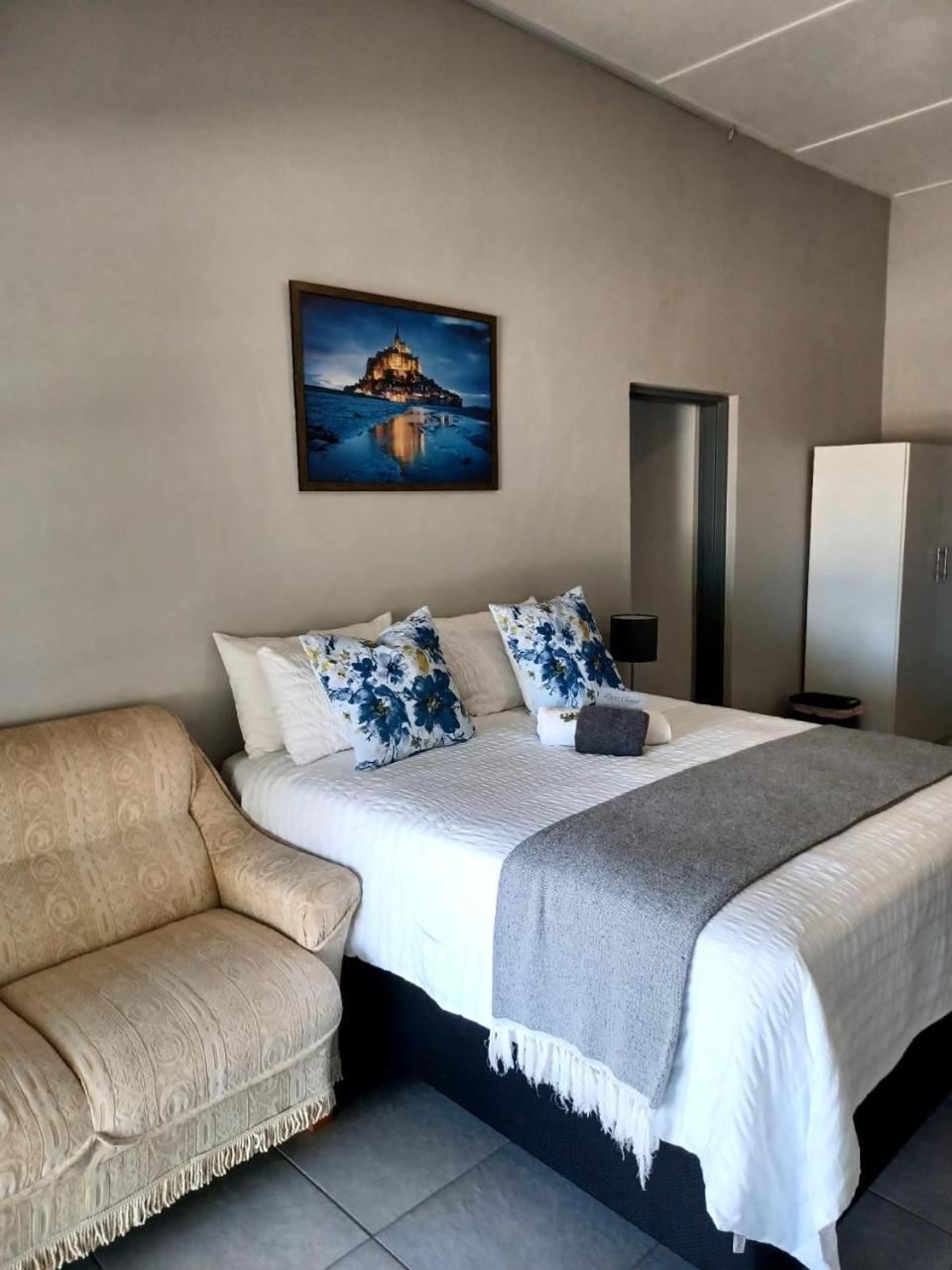 Oppi Draai Guesthouse Oudtshoorn Extérieur photo